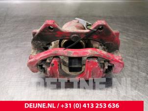 Used Front brake calliper, right Alfa Romeo MiTo (955) 1.6 JTDm 16V Price € 50,00 Margin scheme offered by van Deijne Onderdelen Uden B.V.