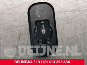 Used Height control switch Mercedes Sprinter 3,5t (906.63) 316 CDI 16V Price € 9,68 Inclusive VAT offered by van Deijne Onderdelen Uden B.V.