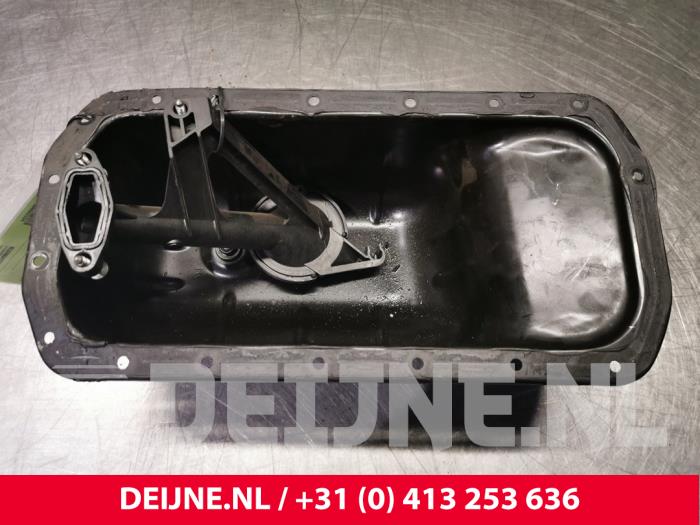Usagé Couvercle carter Volvo C30 (EK/MK) Prix € 70,00 Règlement à la marge proposé par van Deijne Onderdelen Uden B.V.