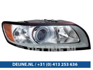 New Headlight, right Volvo V50 Price € 160,93 Inclusive VAT offered by van Deijne Onderdelen Uden B.V.