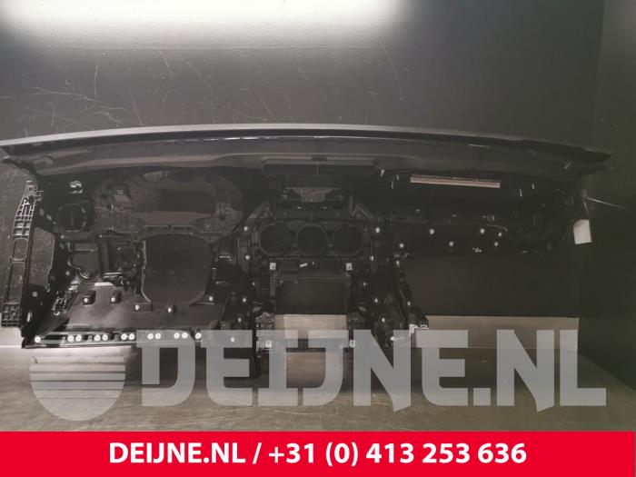 Salpicadero de un Mercedes-Benz GLC (X253) 3.0 43 AMG V6 Turbo 4-Matic 2016