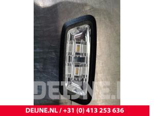Używane Oswietlenie wewnetrzne tyl Mercedes GLC (X253) 3.0 43 AMG V6 Turbo 4-Matic Cena € 19,00 Procedura marży oferowane przez van Deijne Onderdelen Uden B.V.