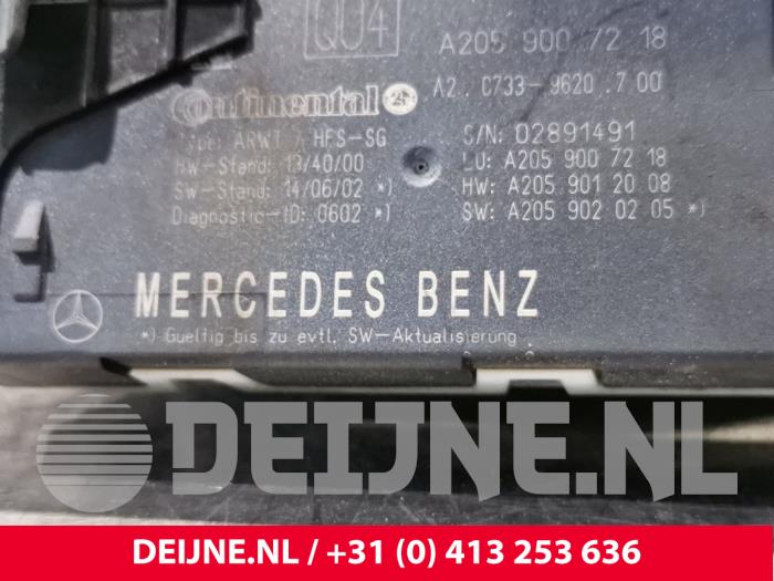 Motor del portón trasero de un Mercedes-Benz GLC (X253) 3.0 43 AMG V6 Turbo 4-Matic 2016