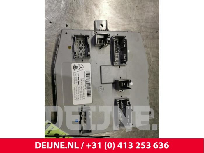 Używane Modul Comfort Mercedes GLC (X253) 3.0 43 AMG V6 Turbo 4-Matic Cena € 75,00 Procedura marży oferowane przez van Deijne Onderdelen Uden B.V.