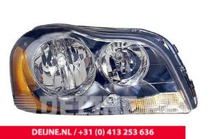 New Headlight, right Volvo XC90 Price € 306,77 Inclusive VAT offered by van Deijne Onderdelen Uden B.V.