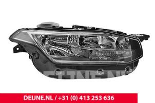 Neuf Phare droit Volvo XC90 Prix € 146,99 Prix TTC proposé par van Deijne Onderdelen Uden B.V.