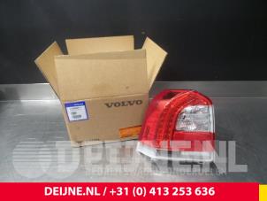 New Taillight, left Volvo V70 Price € 145,20 Inclusive VAT offered by van Deijne Onderdelen Uden B.V.