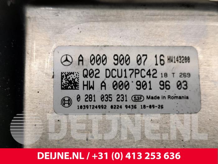 Adblue Steuergerät van een Mercedes-Benz Vito (447.6) 2.2 114 CDI 16V 2018