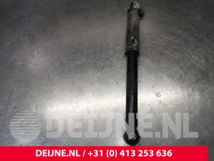 Gebrauchte Stoßdämpfer links hinten Mercedes Vito (447.6) 2.2 114 CDI 16V Preis € 60,50 Mit Mehrwertsteuer angeboten von van Deijne Onderdelen Uden B.V.