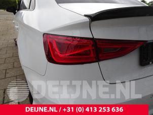 Gebrauchte Rücklicht links Audi A3 Limousine (8VS/8VM) 1.8 TFSI 16V Preis € 125,00 Margenregelung angeboten von van Deijne Onderdelen Uden B.V.