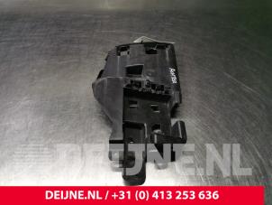 Used Rear bumper bracket, right Volvo V60 I (FW/GW) 2.4 D6 20V AWD Twin Engine Plug-in Hybrid Price on request offered by van Deijne Onderdelen Uden B.V.