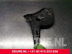 Używane Wspornik zderzaka lewy tyl Volvo V60 I (FW/GW) 2.4 D6 20V AWD Twin Engine Plug-in Hybrid Cena € 10,00 Procedura marży oferowane przez van Deijne Onderdelen Uden B.V.