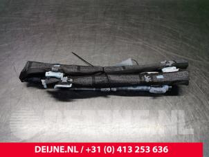 Używane Kurtyna prawa Peugeot 308 SW (4E/H) 1.6 VTI 16V Cena € 20,00 Procedura marży oferowane przez van Deijne Onderdelen Uden B.V.