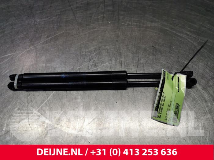 Set of tailgate gas struts from a BMW 3 serie (E90) 320i 16V Corporate Lease 2010