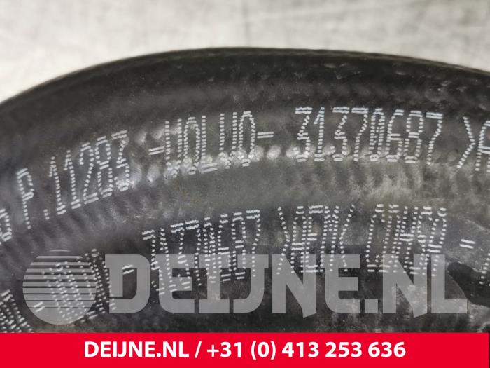 Intercooler hose from a Volvo XC60 I (DZ) 2.4 D5 20V AWD Geartronic 2015