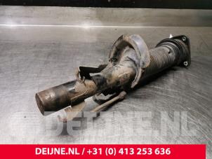 Used Front shock absorber rod, right Volvo C30 (EK/MK) 2.0 D 16V Price € 50,00 Margin scheme offered by van Deijne Onderdelen Uden B.V.