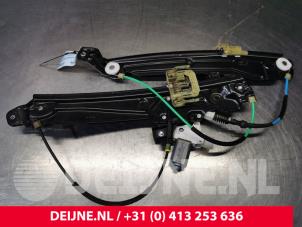 Używane Mechanizm szyby prawej przedniej wersja 4-drzwiowa BMW 5 serie (F10) 525d 16V Cena € 25,00 Procedura marży oferowane przez van Deijne Onderdelen Uden B.V.
