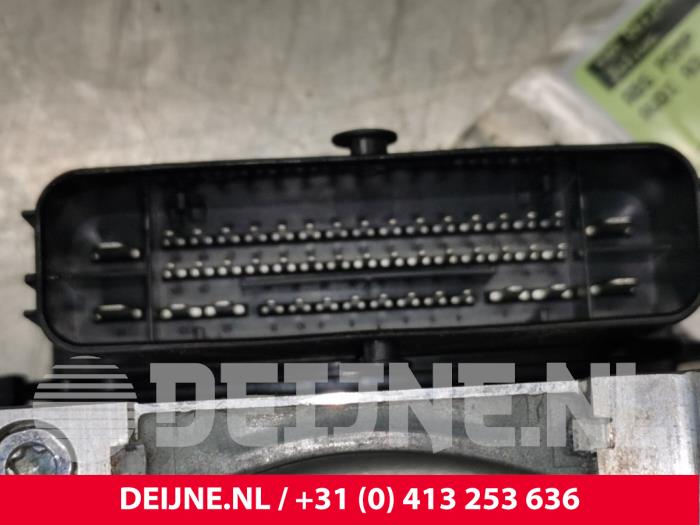 Usagé Bloc ABS Audi A3 Limousine (8VS/8VM) 1.8 TFSI 16V Prix € 70,00 Règlement à la marge proposé par van Deijne Onderdelen Uden B.V.