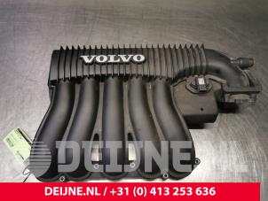 Used Intake manifold Volvo V50 (MW) 2.4 20V Price € 125,00 Margin scheme offered by van Deijne Onderdelen Uden B.V.