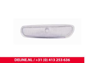 Nuevos Reflector de parachoques izquierda delante Volvo S40 Precio € 10,99 IVA incluido ofrecido por van Deijne Onderdelen Uden B.V.