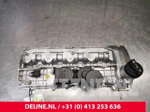 Usagé Couvercle soupapes Mercedes Sprinter Prix € 121,00 Prix TTC proposé par van Deijne Onderdelen Uden B.V.