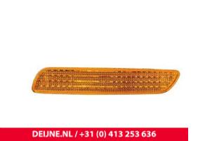 Nuevos Reflector de parachoques izquierda delante Volvo S40 Precio € 6,99 IVA incluido ofrecido por van Deijne Onderdelen Uden B.V.