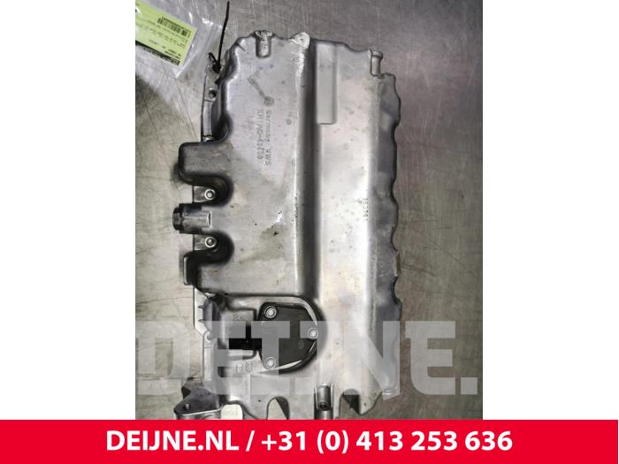 Usagé Couvercle carter Volkswagen Caddy Prix € 90,75 Prix TTC proposé par van Deijne Onderdelen Uden B.V.