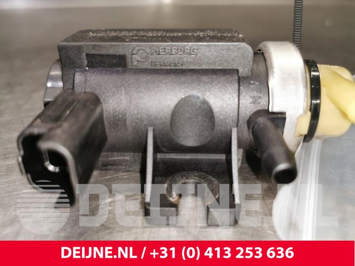 Turbodruckregler van een Volvo V40 (MV) 1.6 D2 2014