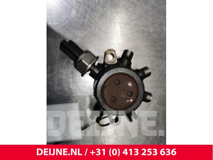 Gebrauchte Einspritzdüse (Einspritzer) Renault Kangoo Express (FC) 1.5 dCi 60 Preis € 24,20 Mit Mehrwertsteuer angeboten von van Deijne Onderdelen Uden B.V.