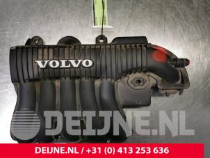 Used Intake manifold Volvo V50 Price € 151,25 Inclusive VAT offered by van Deijne Onderdelen Uden B.V.