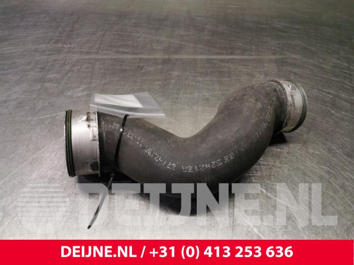 Gebrauchte Intercooler Schlauch Volkswagen Transporter Preis € 12,10 Mit Mehrwertsteuer angeboten von van Deijne Onderdelen Uden B.V.