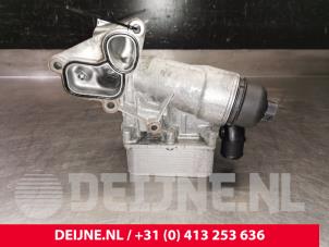 Używane Obudowa filtra oleju Renault Master IV (MA/MB/MC/MD/MH/MF/MG/MH) 2.3 dCi 16V Cena € 36,30 Z VAT oferowane przez van Deijne Onderdelen Uden B.V.