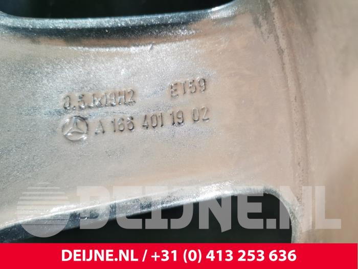 Kit jantes d'un Mercedes-Benz ML III (166) 2.1 ML-250 CDI 16V BlueTEC 4-Matic 2012