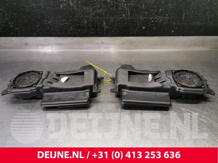 Używane Glosnik Porsche Boxster (986) 2.5 24V Cena € 50,00 Procedura marży oferowane przez van Deijne Onderdelen Uden B.V.