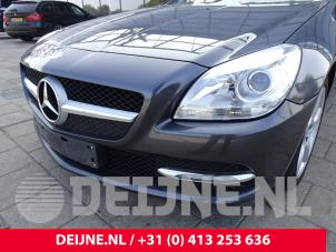 Gebrauchte Scheinwerfer links Mercedes SLK-Klasse 11- Preis € 200,00 Margenregelung angeboten von van Deijne Onderdelen Uden B.V.