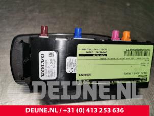 Used Antenna Volvo XC40 (XZ) 1.5 T3 12V Price € 35,00 Margin scheme offered by van Deijne Onderdelen Uden B.V.