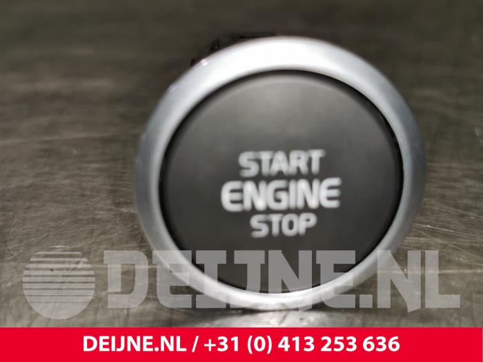 Start/stop switch from a Volvo XC40 (XZ) 1.5 T3 12V 2020