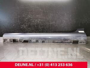 Używane Belka boczna lewa Mercedes SLK-Klasse 11- Cena € 60,00 Procedura marży oferowane przez van Deijne Onderdelen Uden B.V.