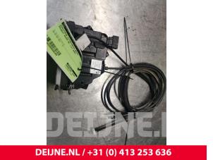Used Sliding door lock mechanism, right Peugeot Boxer (U9) 2.2 HDi 120 Euro 4 Price € 108,90 Inclusive VAT offered by van Deijne Onderdelen Uden B.V.