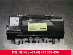 Used Odometer KM Volvo XC60 II (UZ) 2.0 D4 16V AWD Price € 300,00 Margin scheme offered by van Deijne Onderdelen Uden B.V.
