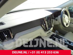 Używane Panel Volvo XC60 II (UZ) 2.0 D4 16V AWD Cena € 1.000,00 Procedura marży oferowane przez van Deijne Onderdelen Uden B.V.