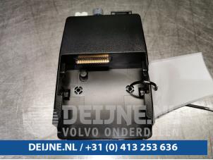 Używane Modul nawigacji Mercedes SLK-Klasse 11- Cena € 20,00 Procedura marży oferowane przez van Deijne Onderdelen Uden B.V.