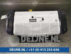 Używane Poduszka powietrzna prawa (deska rozdzielcza) Mercedes SLK-Klasse 11- Cena € 125,00 Procedura marży oferowane przez van Deijne Onderdelen Uden B.V.