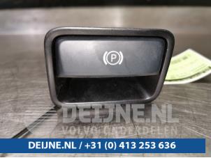 Gebrauchte Handbremse Schalter Mercedes SLK-Klasse 11- Preis € 10,00 Margenregelung angeboten von van Deijne Onderdelen Uden B.V.