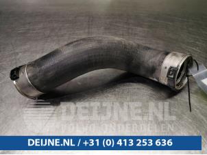 Gebrauchte Intercooler Schlauch Mercedes SLK-Klasse 11- Preis € 30,00 Margenregelung angeboten von van Deijne Onderdelen Uden B.V.