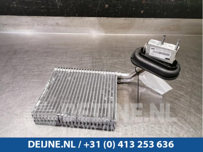 Usagé Evaporateur clim Mercedes SLK-Klasse 11- Prix € 50,00 Règlement à la marge proposé par van Deijne Onderdelen Uden B.V.
