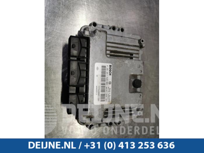 Used Engine management computer Renault Trafic New (FL) 1.9 dCi 100 16V Price € 211,75 Inclusive VAT offered by van Deijne Onderdelen Uden B.V.