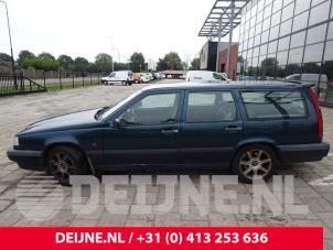 Used Door 4-door, front left Volvo 850 Estate 2.3i T-5 Turbo 20V Price on request offered by van Deijne Onderdelen Uden B.V.