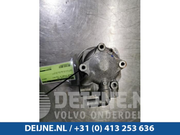 Power steering pump from a Porsche Cayenne II (92A) 3.0 D V6 24V 2013