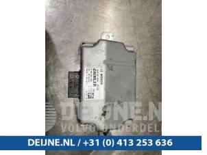 Used Voltage stabiliser Mercedes Sprinter 3,5t (906.63) 313 CDI 16V 4x4 Price € 60,50 Inclusive VAT offered by van Deijne Onderdelen Uden B.V.